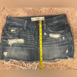 Abercrombie & Fitch distressed denim mini-skirt, size 2 (26), 2000’s style